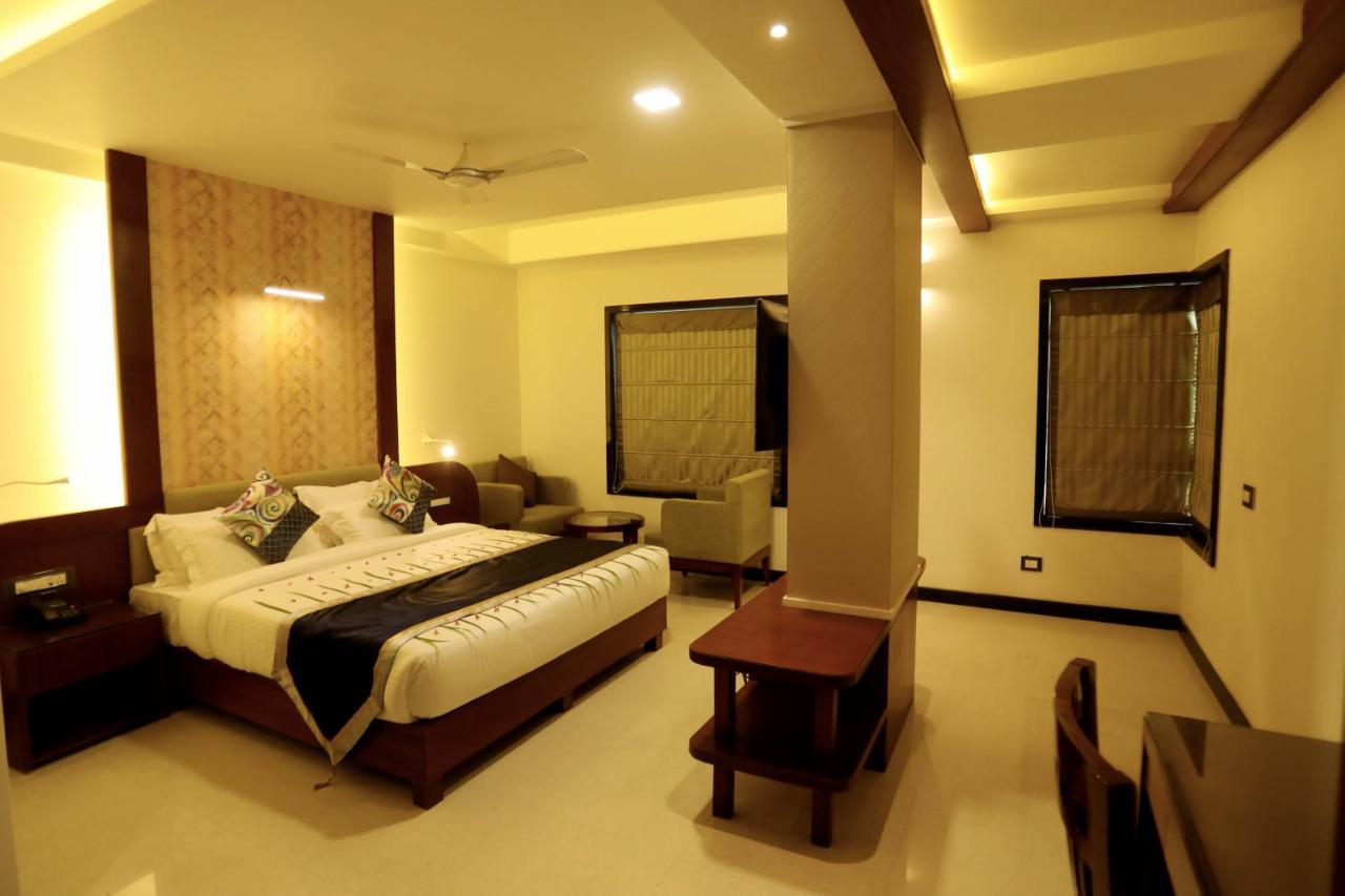 The Pinnacle Inn Sarnath Varanasi Exterior photo