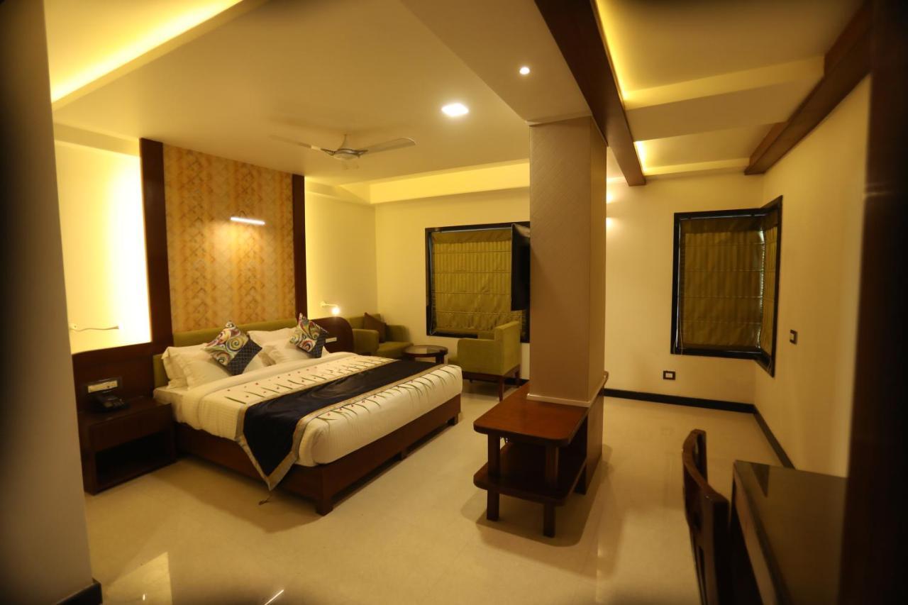 The Pinnacle Inn Sarnath Varanasi Exterior photo