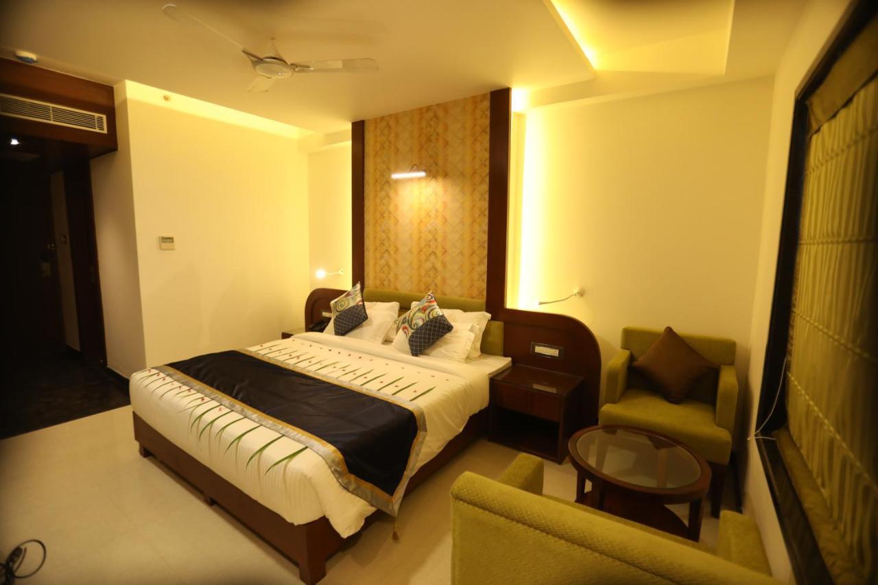 The Pinnacle Inn Sarnath Varanasi Exterior photo